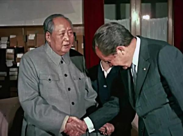 1972年尼克松問毛主席一個問題：您的特長是什麼？毛主席這樣回答