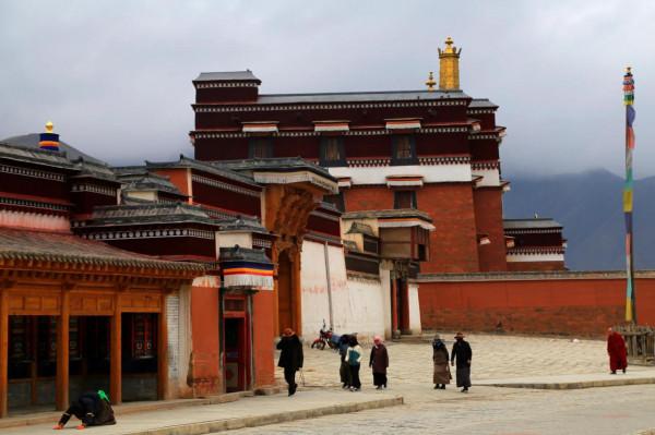 遊玩拉撲楞寺最佳開啟方式