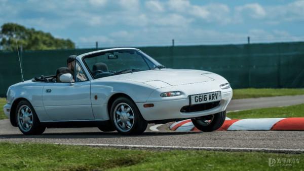 原馬自達MX-5 Miata設計師田中俊二去世 原馬自達MX-5 Miata設計師田中俊二去世