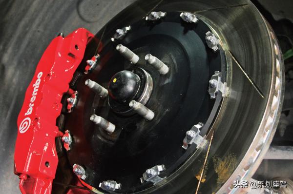 開最野的馬,讓所有人只能在你身後追趕 開最野的馬,讓所有人只能在你身後追趕