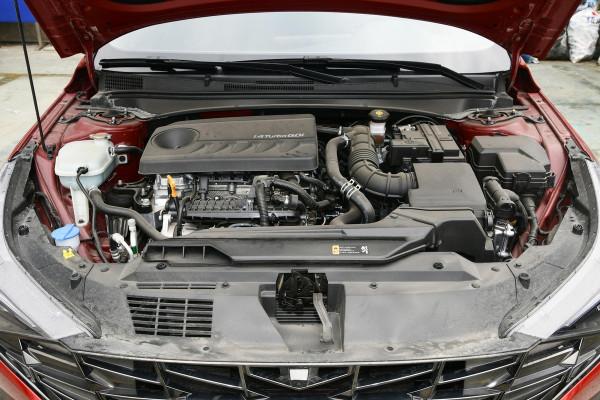 又一耐用可靠的合資車，115馬力+CVT，油耗5.3L，實拍現代伊蘭特