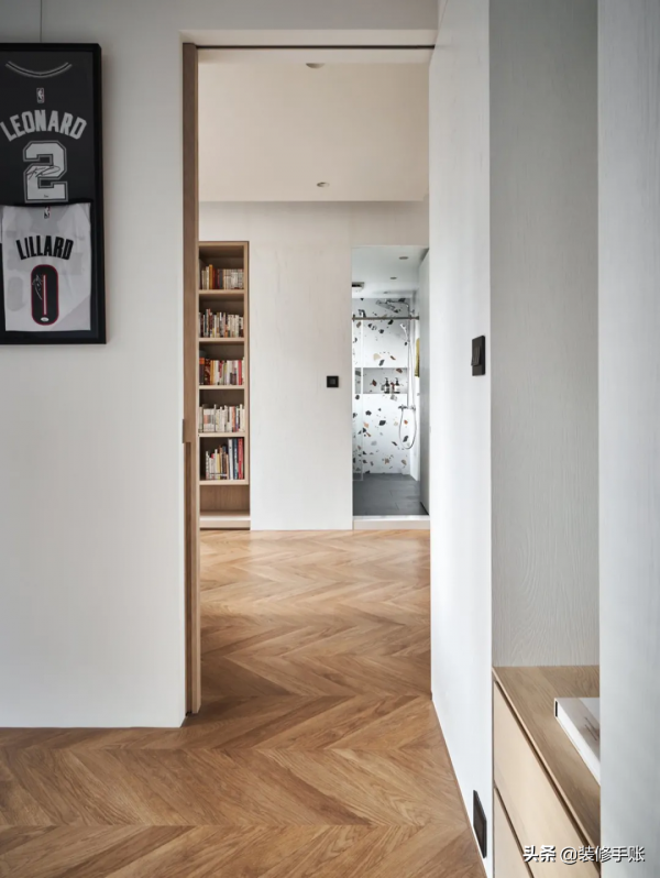 130平三居室,高階灰與原木,滿滿的高階感 130平三居室,高階灰與原木,滿滿的高階感