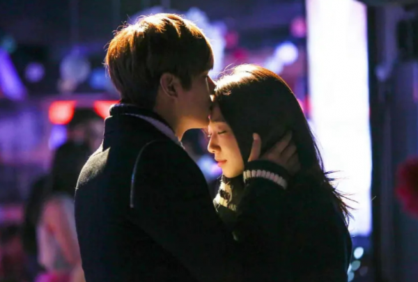 樸信惠結婚了，可不止拋棄了一個黃泰京