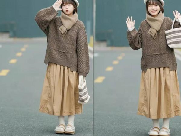 繼“馬丁靴”過後,冬天又火了一款“毛毛鞋”,時髦精們都在穿 繼“馬丁靴”過後,冬天又火了一款“毛毛鞋”,時髦精們都在穿