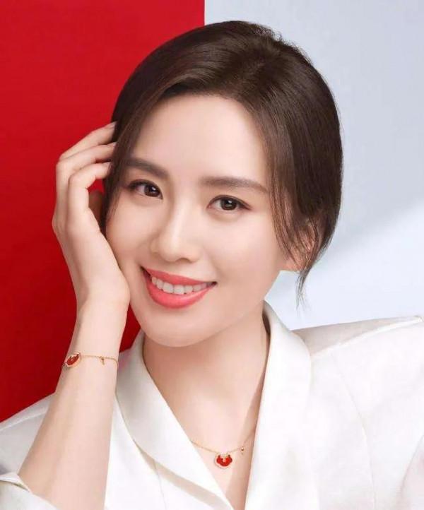 劉詩詩美圖集|劉詩詩讓我知道,原來生活真的可以過成童話的樣子 劉詩詩美圖集|劉詩詩讓我知道,原來生活真的可以過成童話的樣子