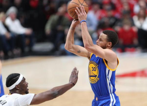 雷阿倫職業生涯的三分球7429投2973中，命中率40%！那庫裡呢？