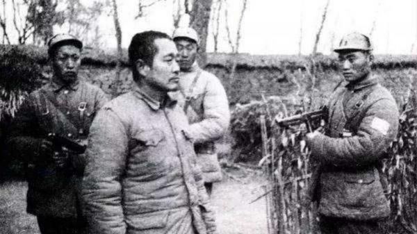 杜聿明30萬大軍將覆滅，毛澤東急電粟裕：再圍倆星期！真偉人遠略