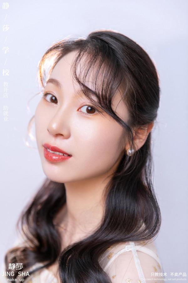 精緻伴娘妝 靜莎職業學校 化妝造型培訓學院