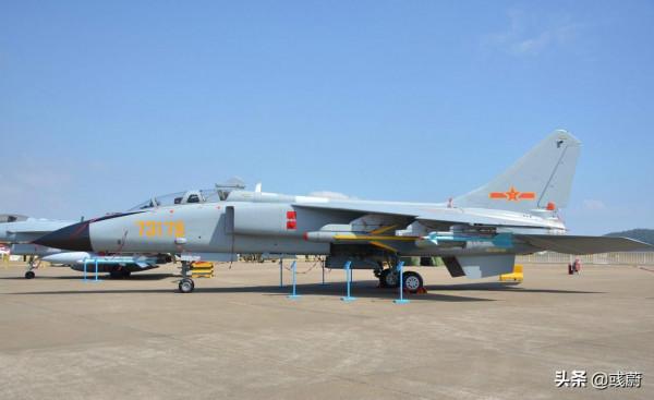 作為殲轟7、蘇30MK替代者,為啥殲16服役5年殲轟7還沒退役? 作為殲轟7、蘇30MK替代者,為啥殲16服役5年殲轟7還沒退役?