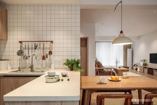 以原木為基調的奶油色日式溫暖家，每個角落都氛圍感拉滿