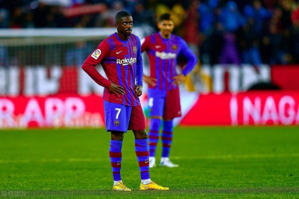 西甲-巴塞羅那1-1十人塞維利亞 拉基蒂奇助攻反戈舊主 登貝萊失絕殺 西甲-巴塞羅那1-1十人塞維利亞 拉基蒂奇助攻反戈舊主 登貝萊失絕殺