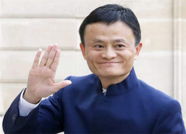 馬雲斥巨資在沙漠裡種的樹，如今成啥樣了？