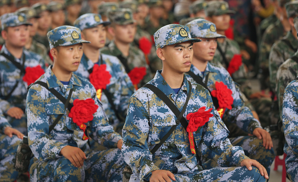 大學畢業去當兵，明明年齡偏大，為何還說畢業去當兵優勢更多？