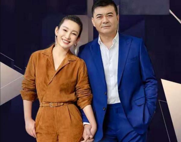 年輕時容貌平平、人到中年卻變驚豔大美女，歲月不敗真美人