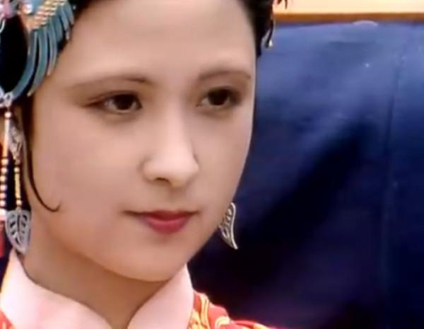 紅樓夢之尤二姐——一個美麗的悲劇 紅樓夢之尤二姐——一個美麗的悲劇