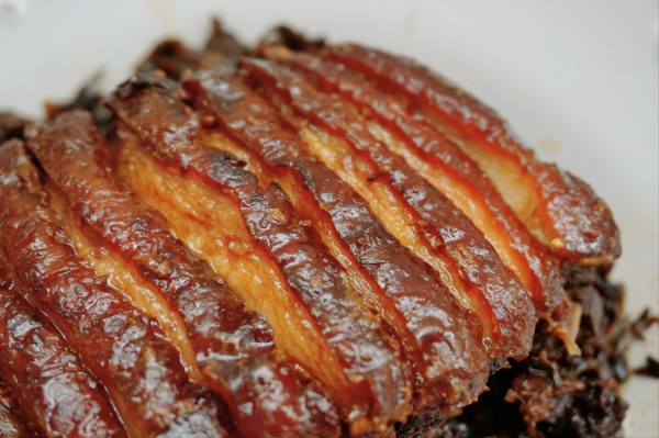 梅菜扣肉的正宗做法，軟爛入味不油膩，年夜飯露兩手，撐得住場面