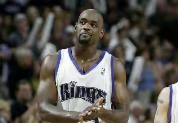 艾弗森生涯唯一MVP含金量有多高？看看前五，加內特20+10+5排第五