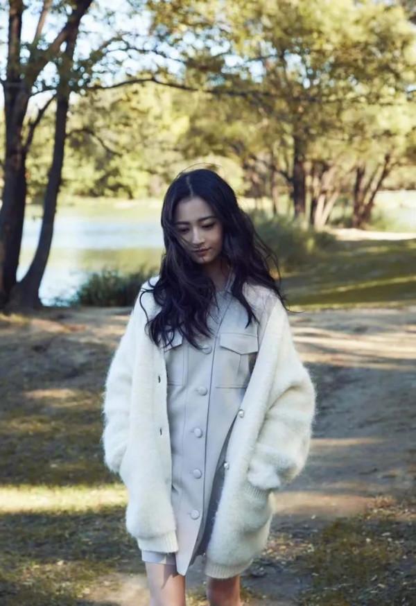 初雪,穿得像徐璐這麼可愛會得到愛情麼? 初雪,穿得像徐璐這麼可愛會得到愛情麼?