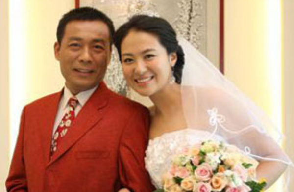 沈傲君：因賽西施爆紅，與聶遠相戀10年，為何轉身嫁給乾隆後裔