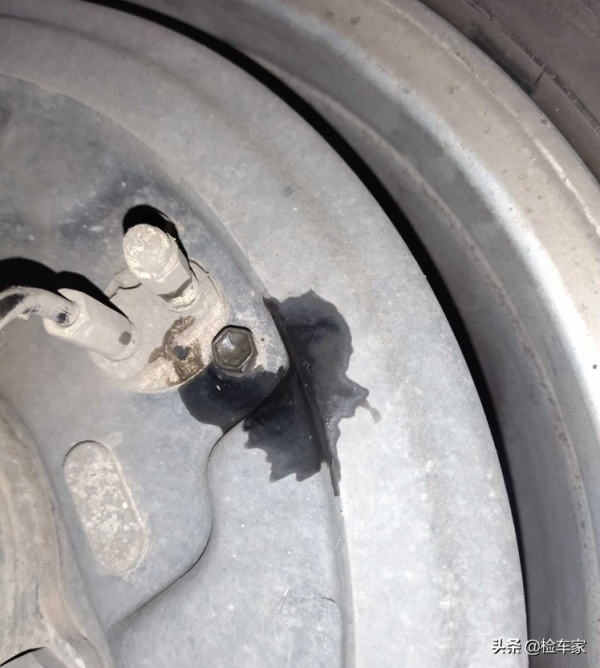 沒速度沒顏值,80萬買臺手動擋無怨無悔!網友:最寒酸的神級豪車 沒速度沒顏值,80萬買臺手動擋無怨無悔!網友:最寒酸的神級豪車