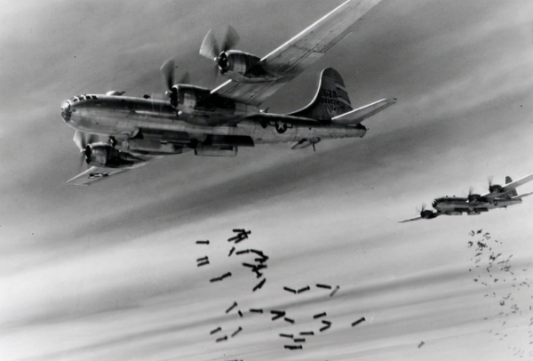 1942年美國秘密轟炸東京，蔣介石、宋美齡為何動作頻頻？耐人尋味