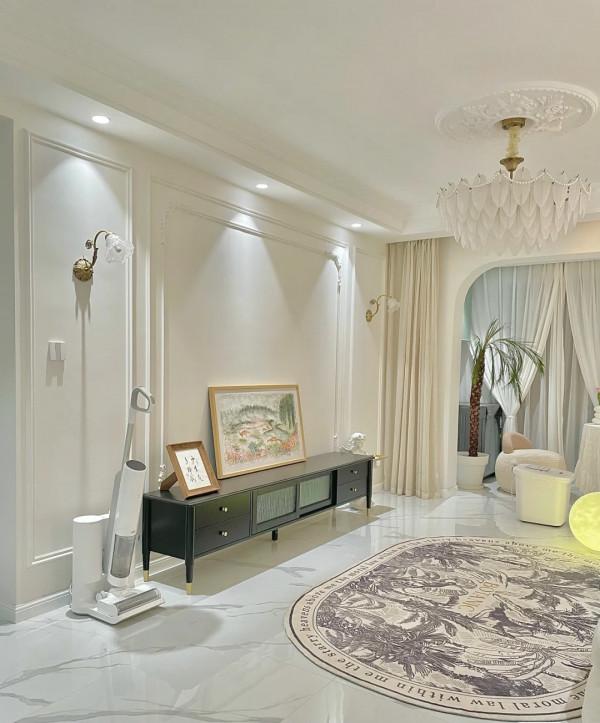 這是我們見過最浪漫的132㎡法式裝修，屋內乾淨到“一層不染”