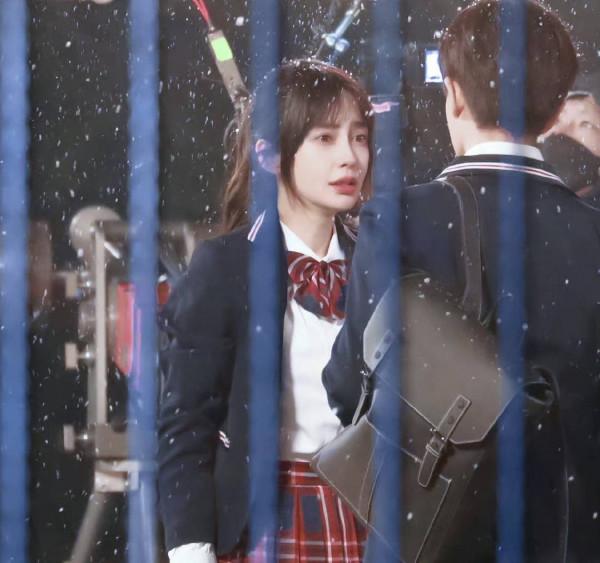 女星校服造型難駕馭？有人32歲仍像高中生，有人像媽偷穿女兒衣服