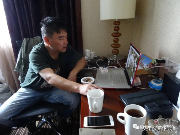 02:初探印證猜想，高程4千多米處確有20多公里長丹霞景觀