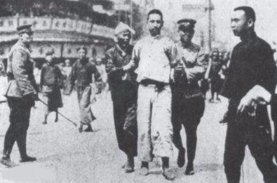 國軍在解放戰爭中屢戰屢敗，為何投誠之後，就變得英勇善戰？