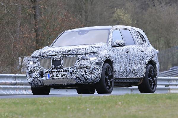 土豪到底有多“土”?百萬豪車裝電鑽挖機釣魚,吃羊肉更是土到家 土豪到底有多“土”?百萬豪車裝電鑽挖機釣魚,吃羊肉更是土到家