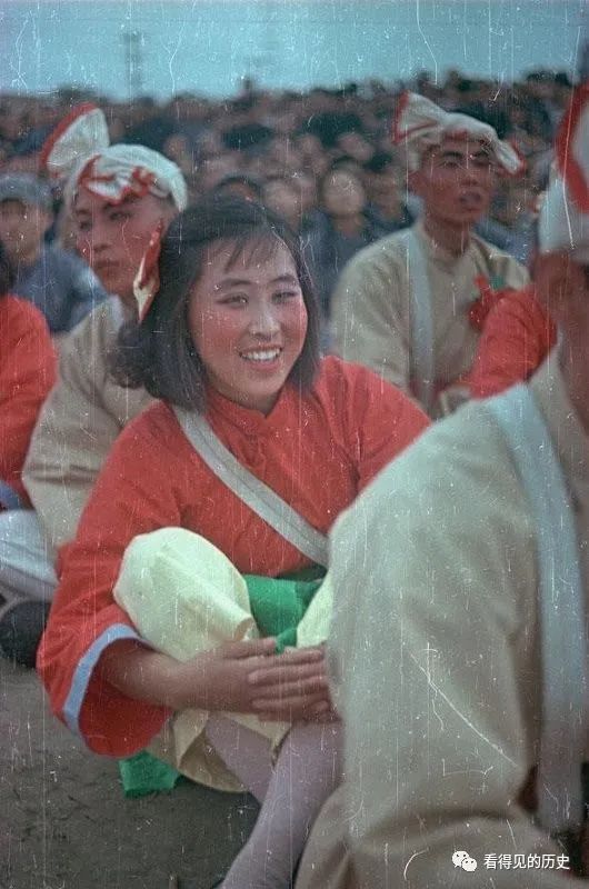 彩色老照片 1949年開國大典 天安門廣場上扭起了大秧歌