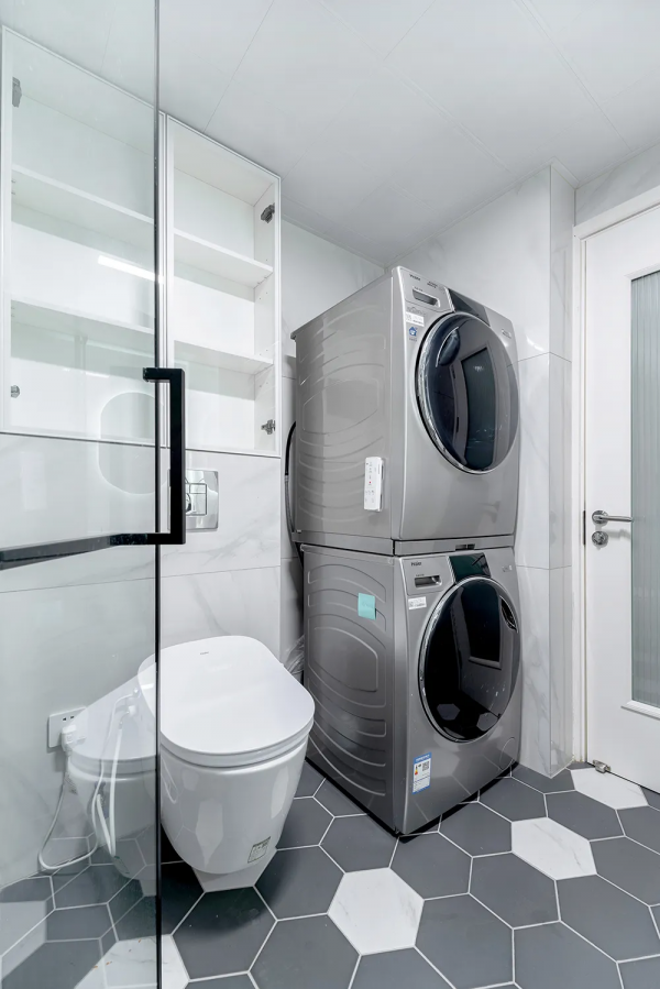 100㎡三居改兩居，客、餐、廚、辦公區全開放，超級寬敞舒適