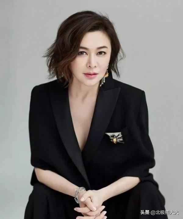 ​“天之驕女”關之琳沒落史：前半生為錢所困，後半生為情所困