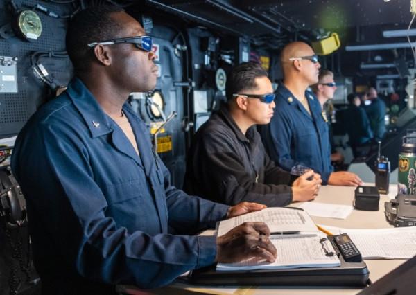 美軍高平鐳射炮測試成功,但仍救不了航母,還是攔不住高超音導彈 美軍高平鐳射炮測試成功,但仍救不了航母,還是攔不住高超音導彈