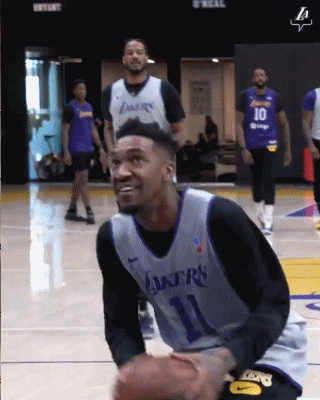 好傢伙，蒙克約會說唱天后iggy，她曾和尼克楊訂婚，因錄音門分手