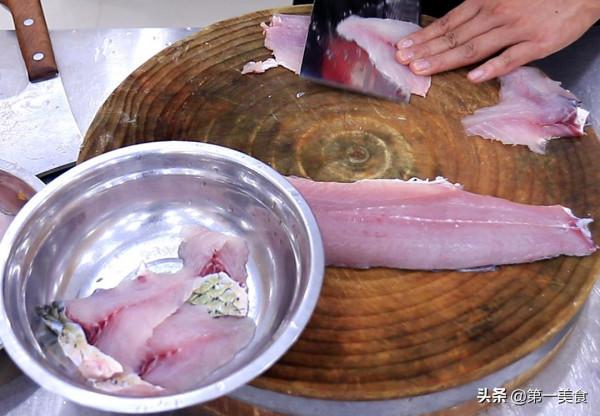 酸菜魚最簡單好吃的做法,魚片鮮嫩爽滑,在家也能做出飯店的味道 酸菜魚最簡單好吃的做法,魚片鮮嫩爽滑,在家也能做出飯店的味道