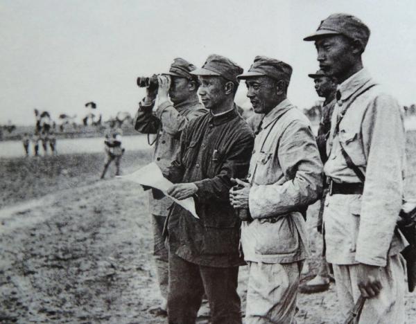 有人指責粟裕“不會打仗”，陳賡反問：誰會打仗？站出來讓我看看