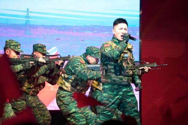 元旦晚會丨瑞虎踏歌來，官兵同心譜華章