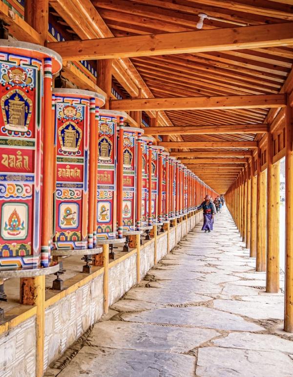 位於甘肅省一寺廟，門票僅需40元，還被譽為“世界藏學府”