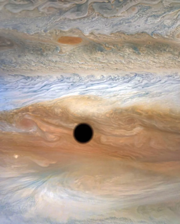 仰望星空時，我身上的每一顆原子，都在思念故鄉