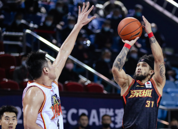 絕殺被絕殺都要搶！CBA絕殺大隊就愛搞刺激 這一次真成背景帝了