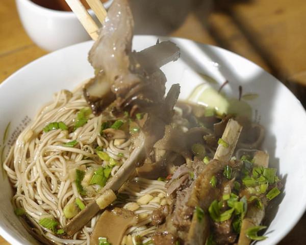 國內10大羊肉美食勝地 讓你冬日暖洋洋 國內10大羊肉美食勝地 讓你冬日暖洋洋