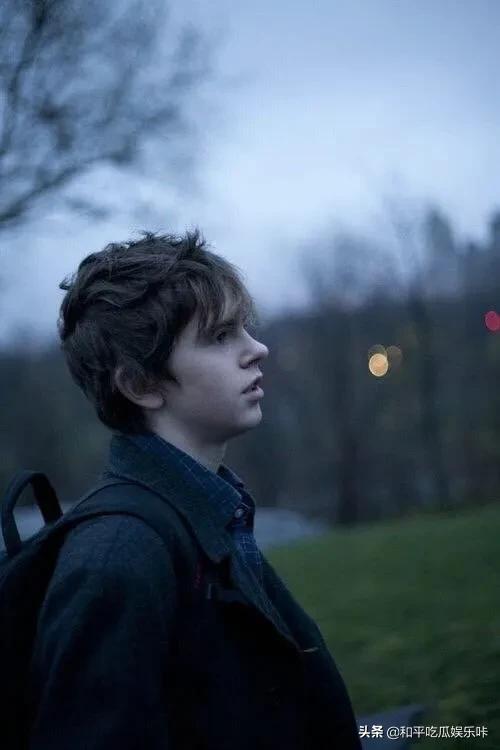 弗萊迪.海默結婚啦，這個從小帥到大的英國演員是人間妄想