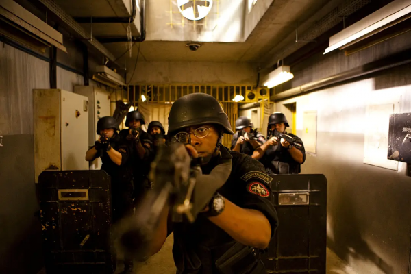 在巴西，比毒販更恐怖的，是吸血的國家體系和腐敗的警察