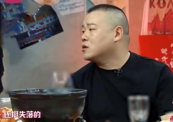岳雲鵬：給5個姐姐買車買房，把普通妻子當寶，弟弟卻在農村種地