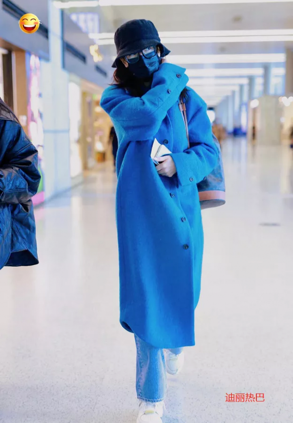 春晚私服比拼：趙麗穎千元夾克可愛減齡，張小斐萬元大衣輸給宋茜