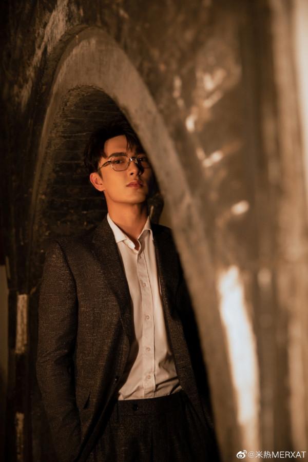 米熱：與迪麗熱巴同為新疆人的同班同學，參演多部大熱劇始終沒火