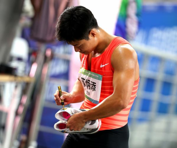 組圖丨蘇炳添強勢奪冠 第十次成績入10秒