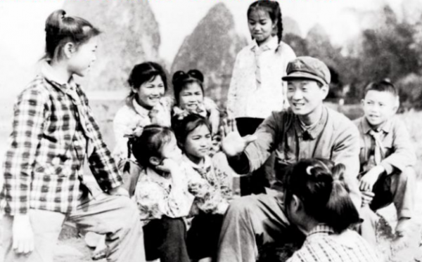 5次爆破越軍暗堡，18歲新兵成為戰鬥英雄，升至大校副師