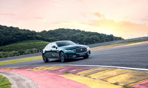 捷豹XFL:西裝下,隱藏的多面性格 捷豹XFL:西裝下,隱藏的多面性格